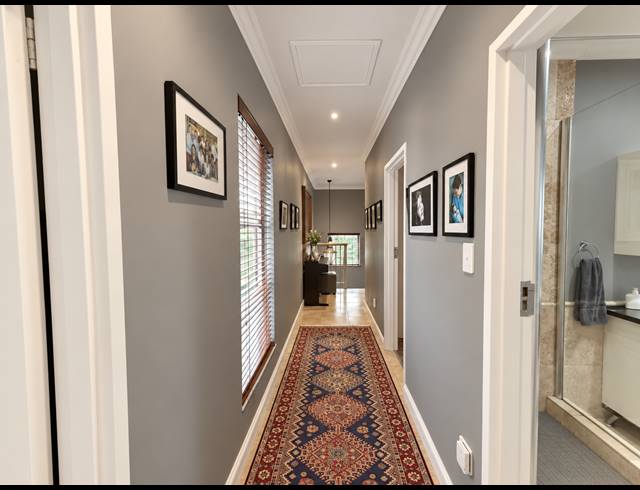 3 BEDROOM TOWNHOUSE FOR SALE IN MIDSTREAM ESTATE